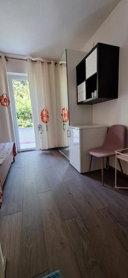 Apartments Villa Milenka Novalja Buitenkant foto