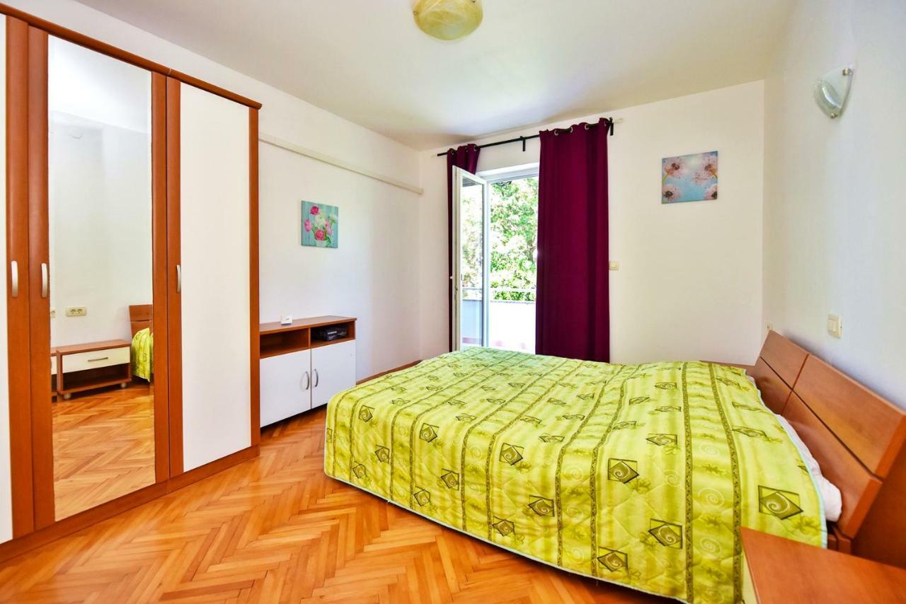 Apartments Villa Milenka Novalja Buitenkant foto