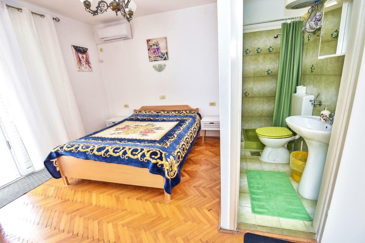 Apartments Villa Milenka Novalja Buitenkant foto